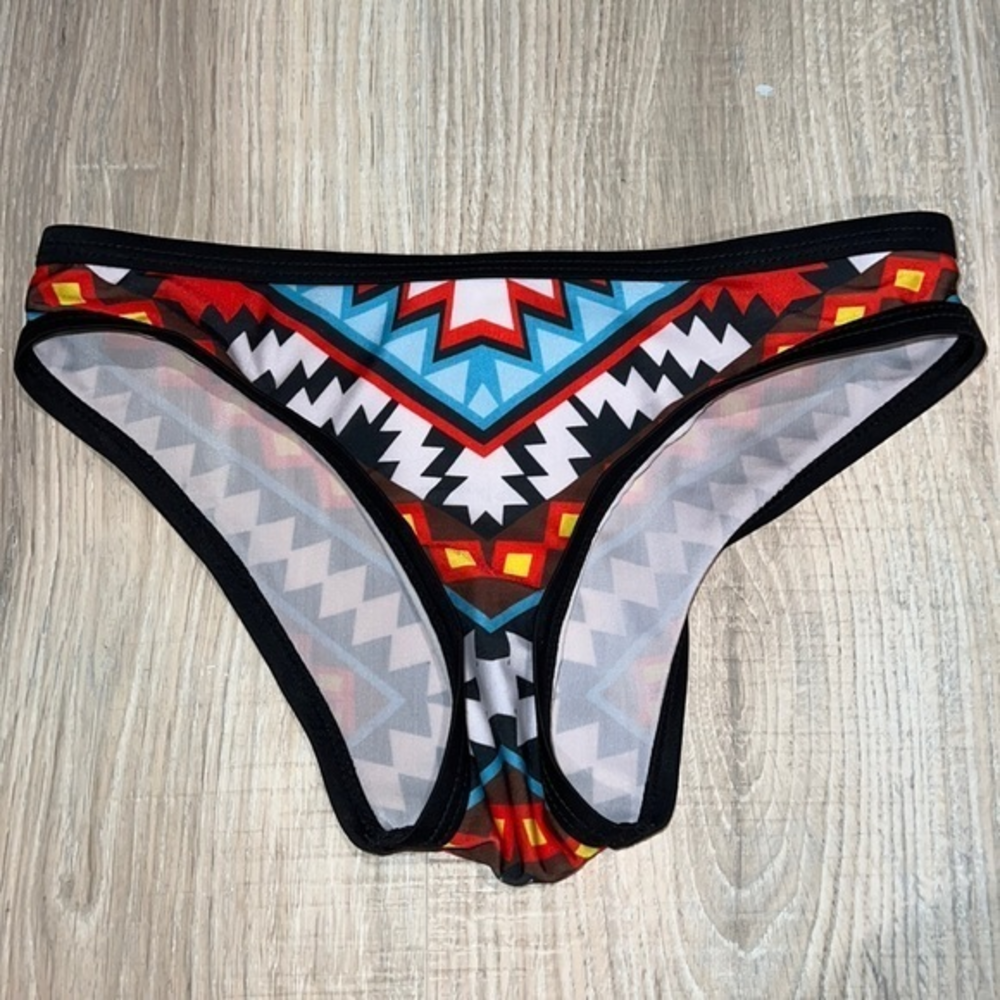 Black and red‎ bikini bottoms
